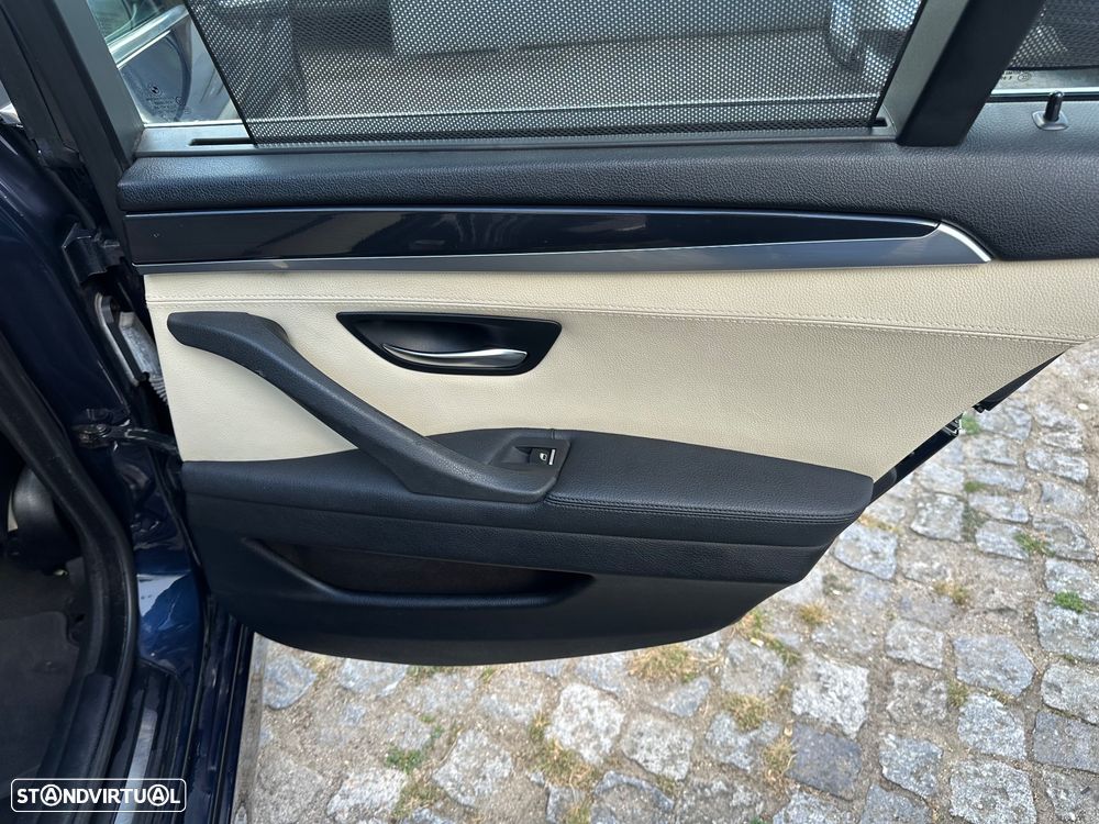 BMW 520 d Exclusive Auto 129g - 39