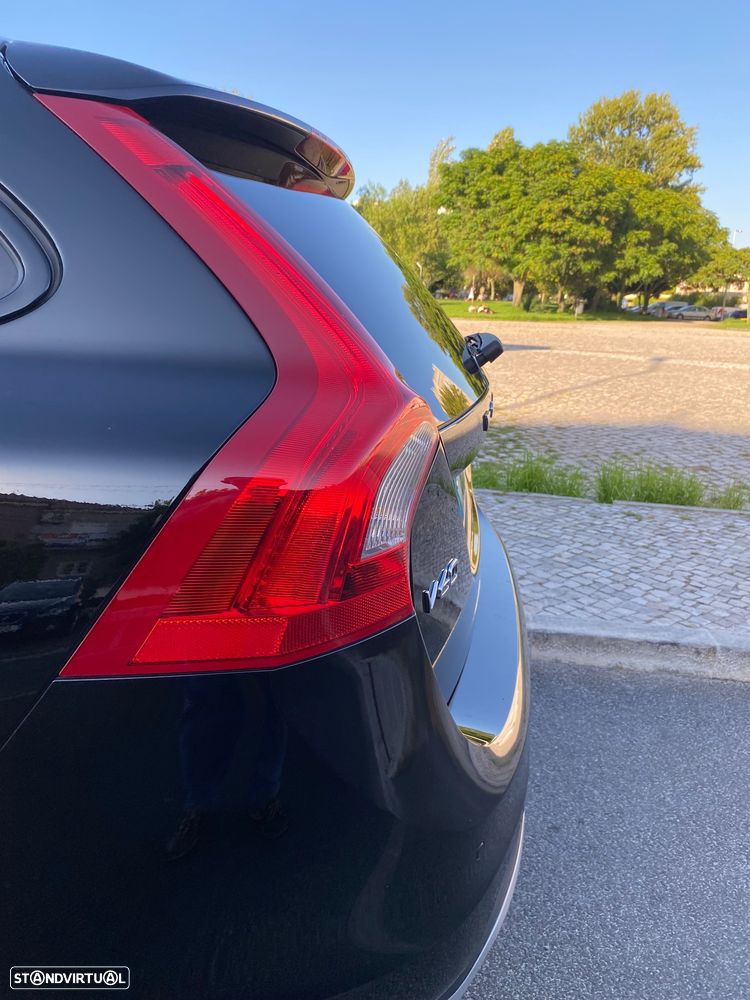 Volvo V60 D4 Geartronic Black Line - 18