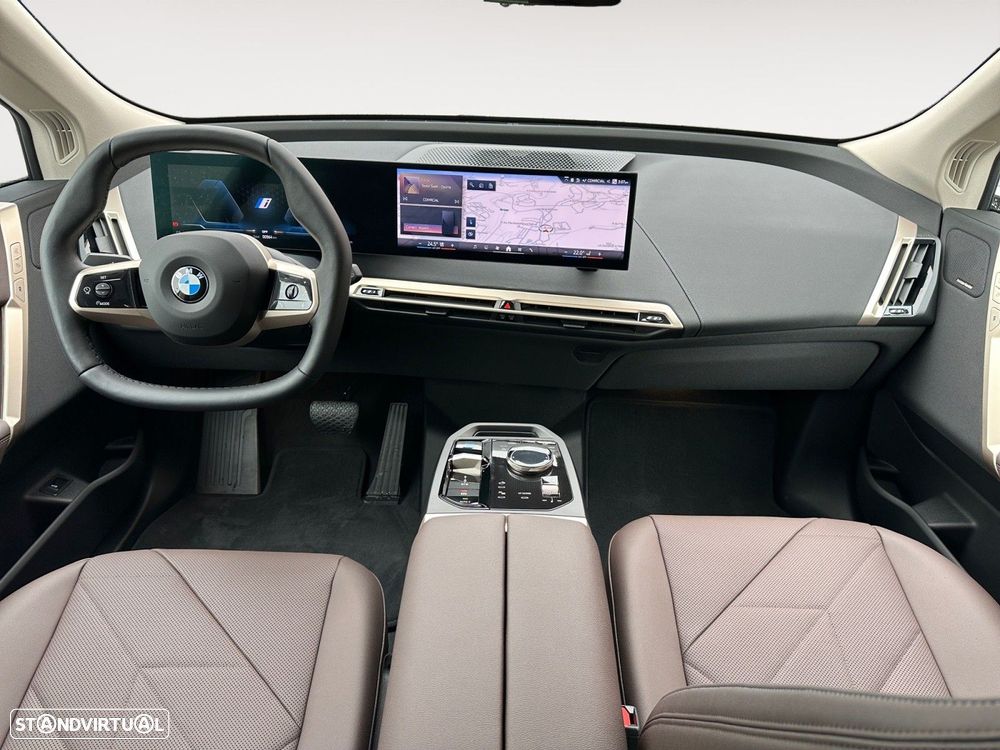 BMW iX xDrive 45 - 10