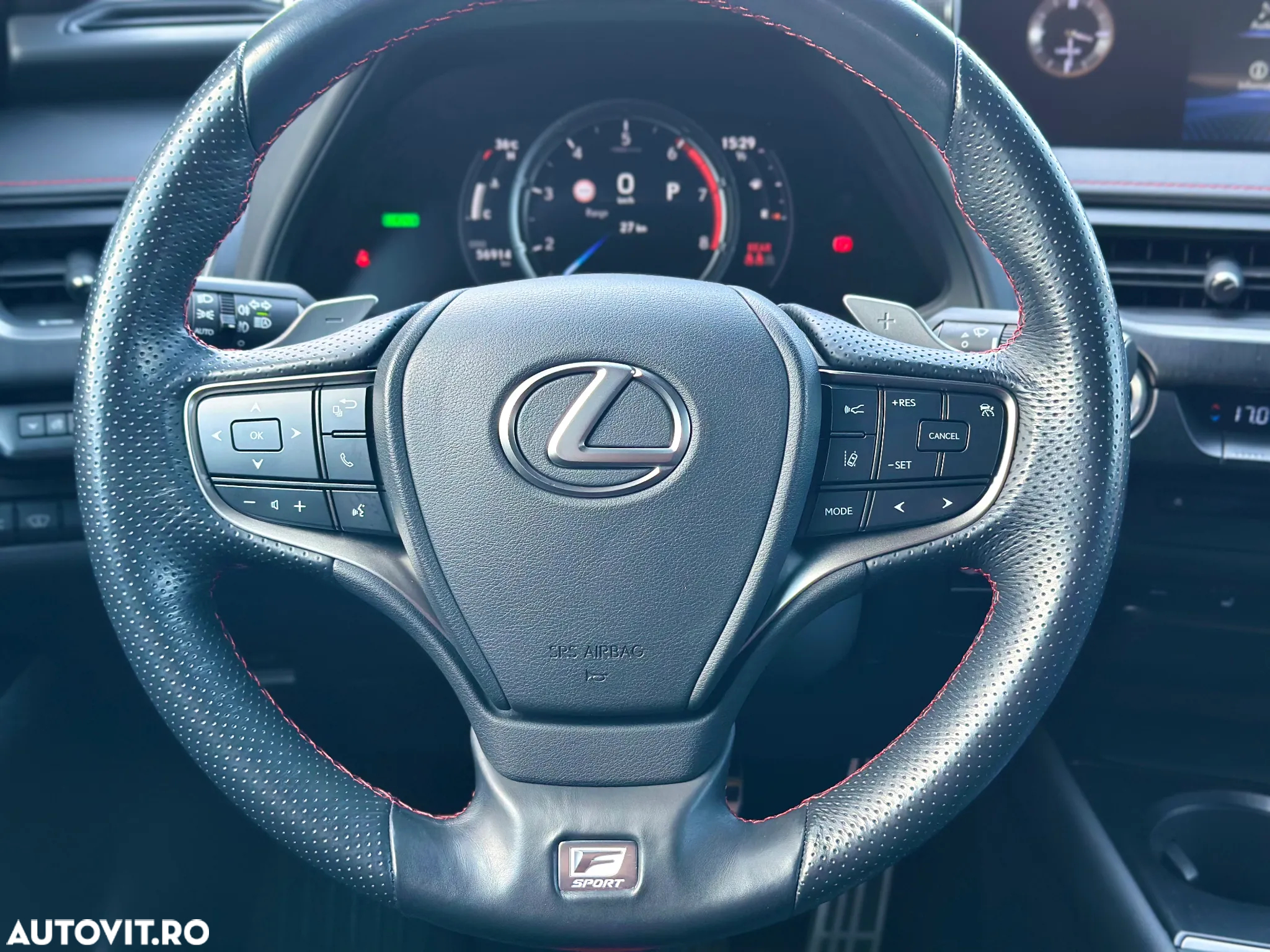 Lexus UX 250h F SPORT - 15