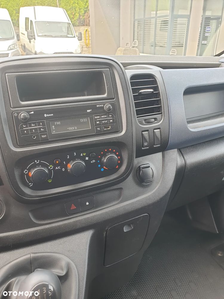 Opel vivaro - 10