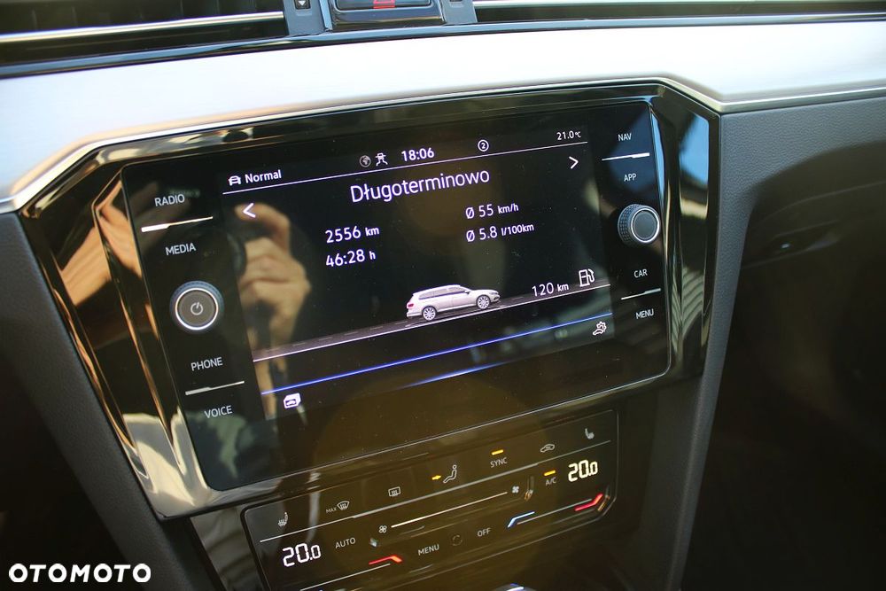 Volkswagen Passat Variant 2.0 TDI SCR Elegance DSG - 23