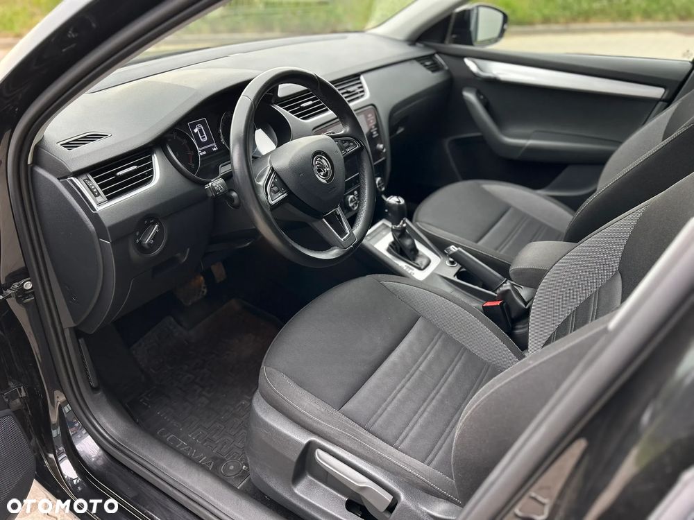 Skoda Octavia 2.0 TSI Style DSG - 9