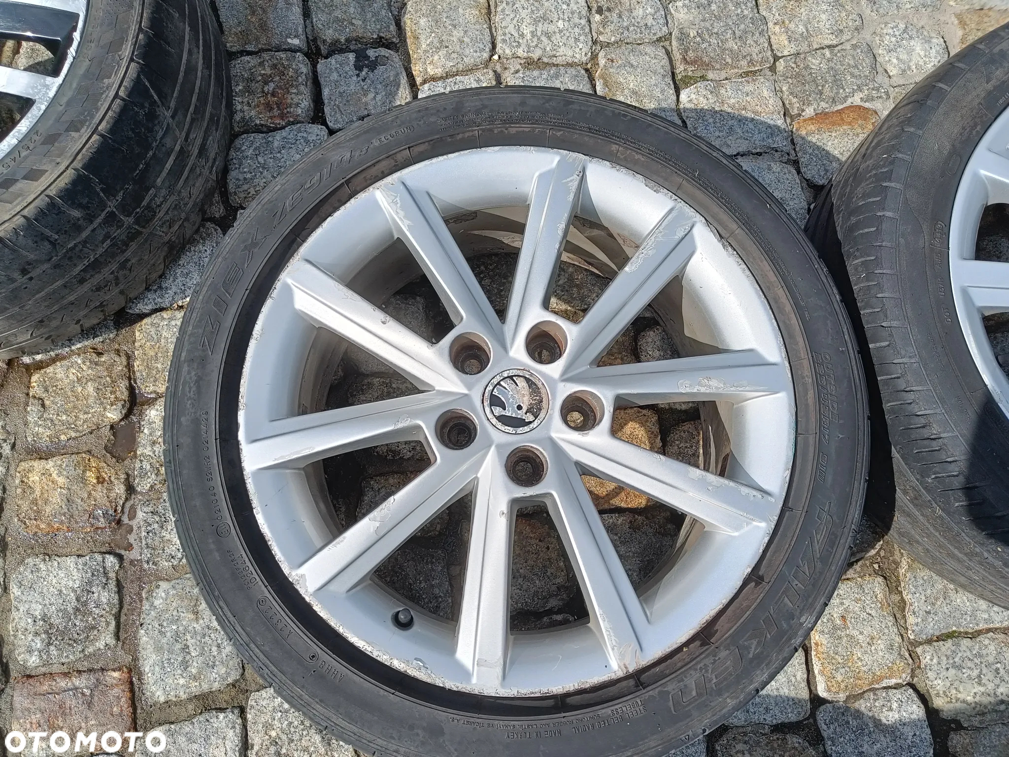 Felgi Aluminiowe 17 Skoda Octavia 3 5x112 ET49 5E0601025E Koła VW Seat Audi - 2