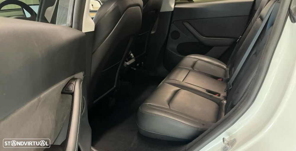 Tesla Model Y Performance Dual Motor AWD - 5