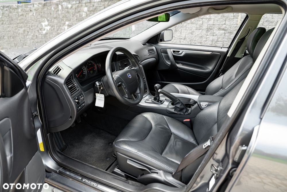 Volvo XC 70 AWD - 18
