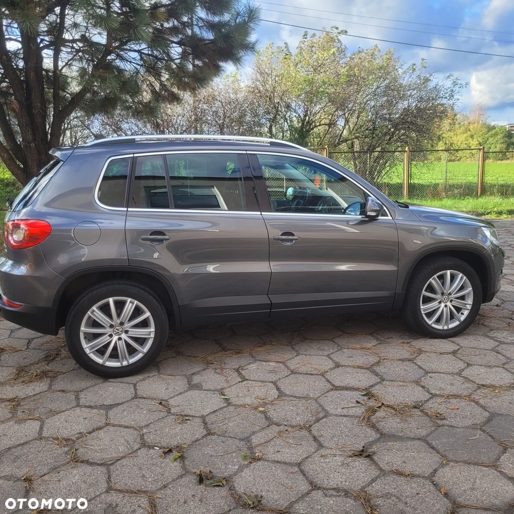 Volkswagen Tiguan - 2