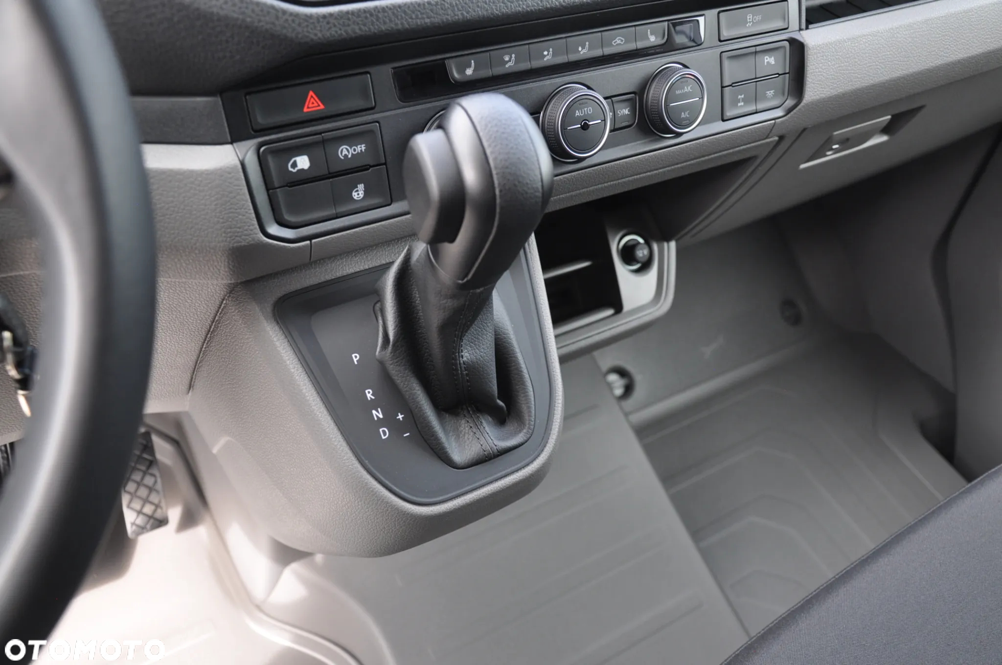 Volkswagen CRAFTER 2.0 TDI Furgon 4Motion AUTOMAT 8-G Na Gwarancji Bezwypadkowy I Właściciel Krajowy Mały Przebieg - 7