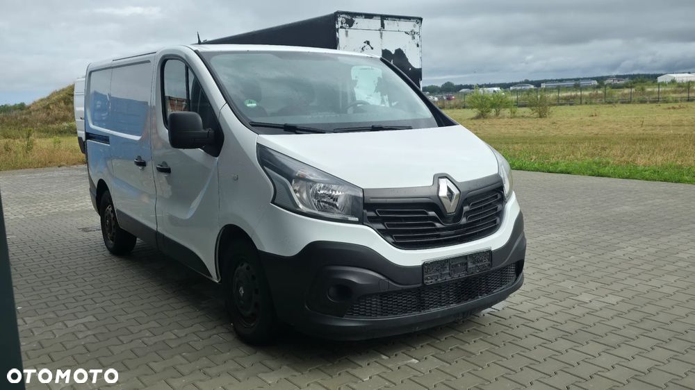 Renault TRAFIC - 2