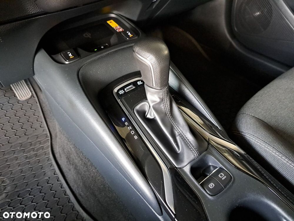Toyota Corolla 1.8 Hybrid Comfort - 29
