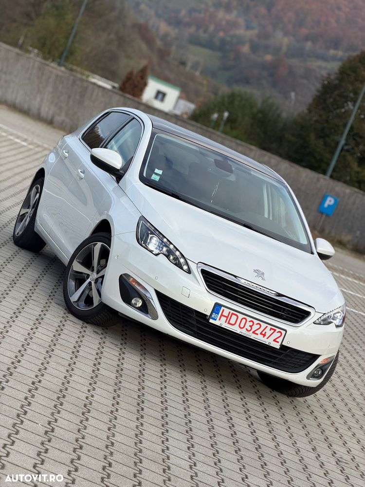 Peugeot 308 1.2 L PureTech Turbo Allure - 1