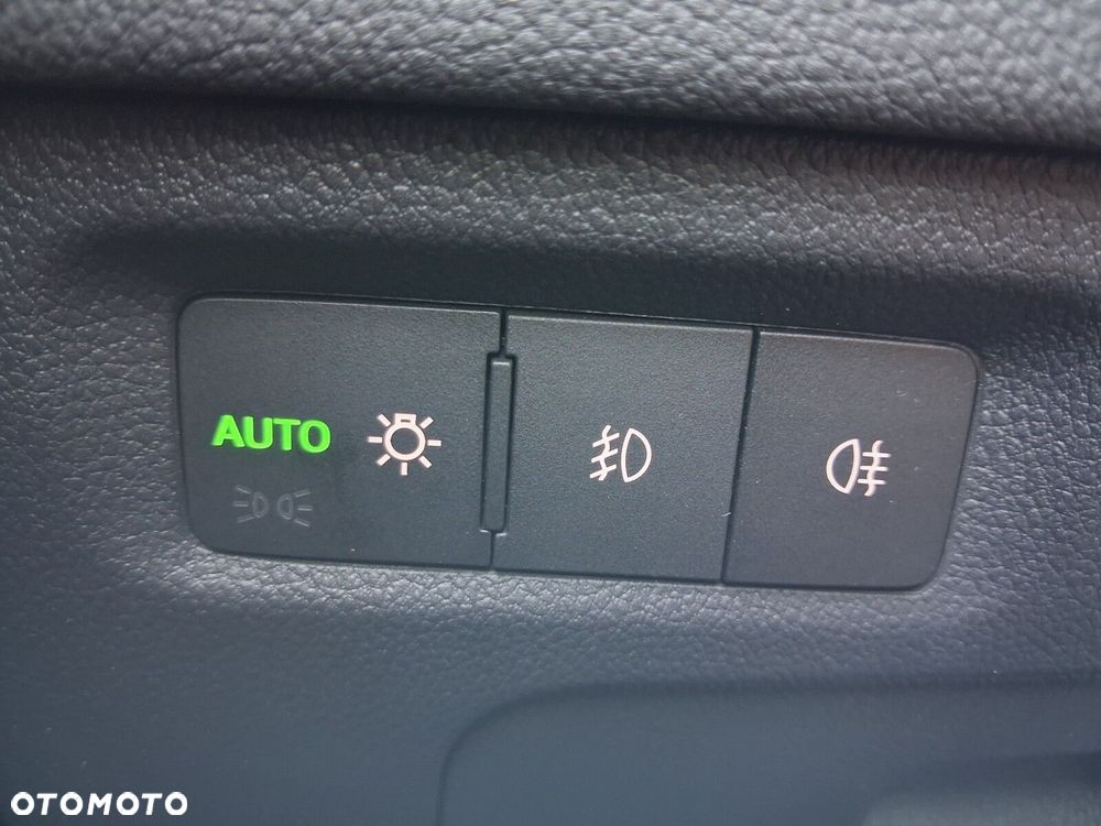 Skoda Octavia 2.0 TDI Business DSG - 21