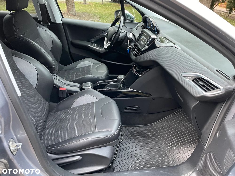 Peugeot 2008 PureTech 110 Stop&Start EAT6 Allure - 35