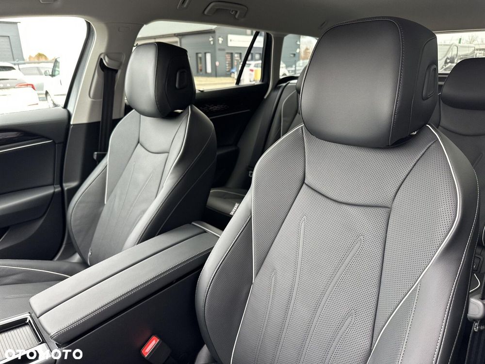 Volkswagen Passat - 11