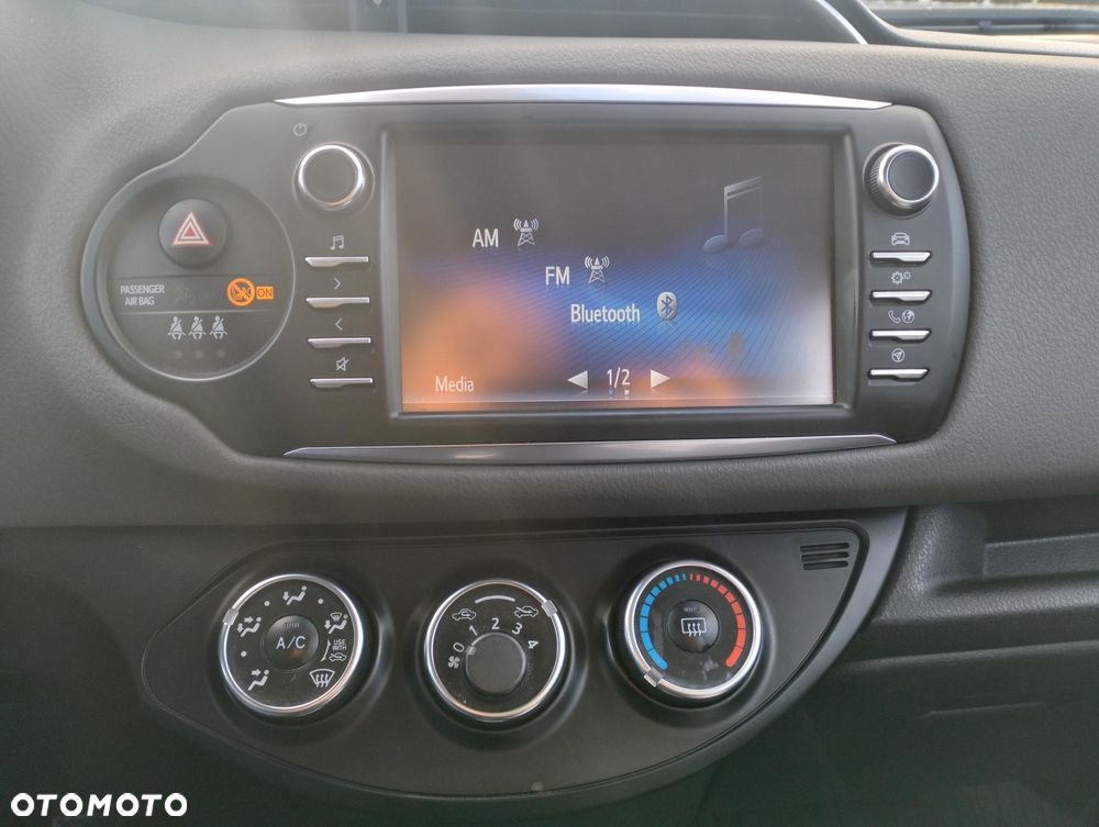 Toyota Yaris - 22