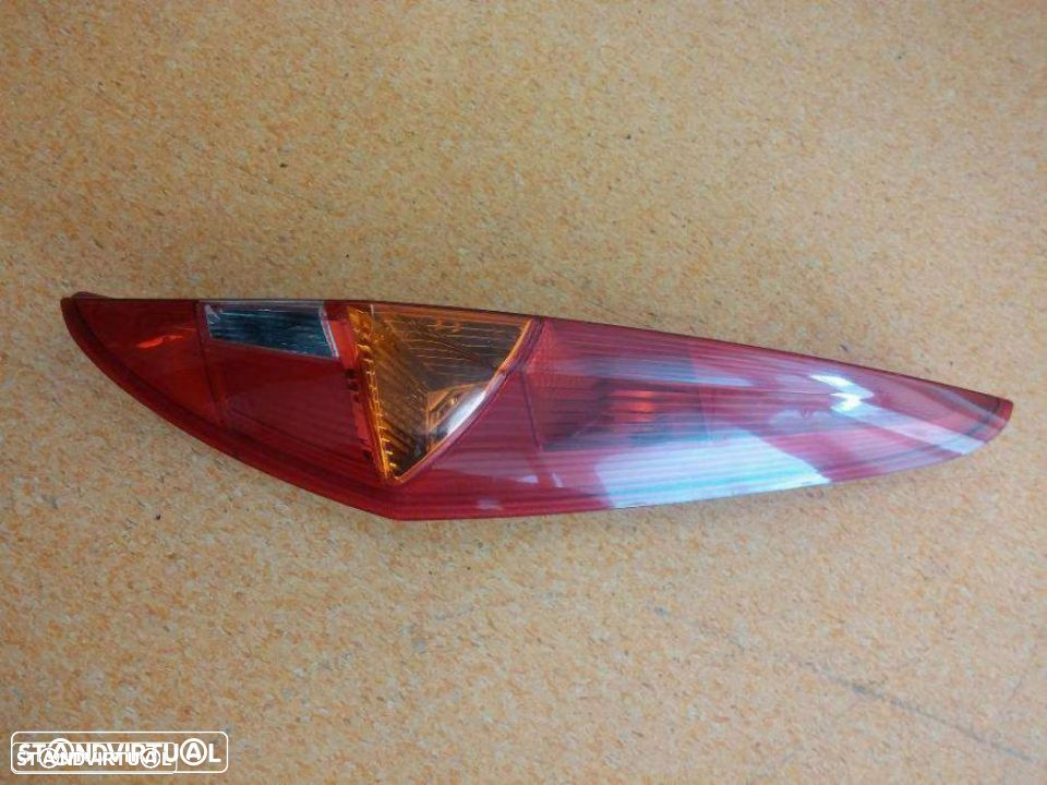 Farolim farol tras direito fiat punto 3 portas - 2