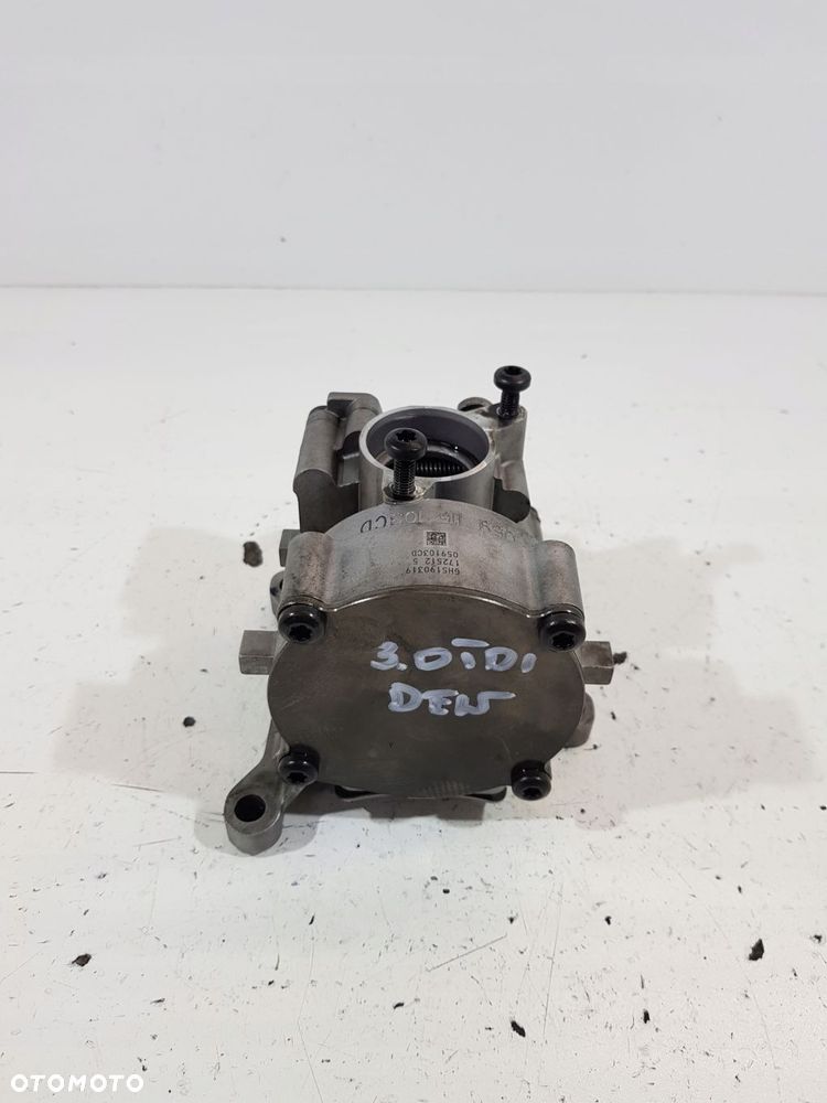 pompa oleju 059115103cd audi a6 c8 a7 a4 b9 q5 vw 3.0tdi - 1