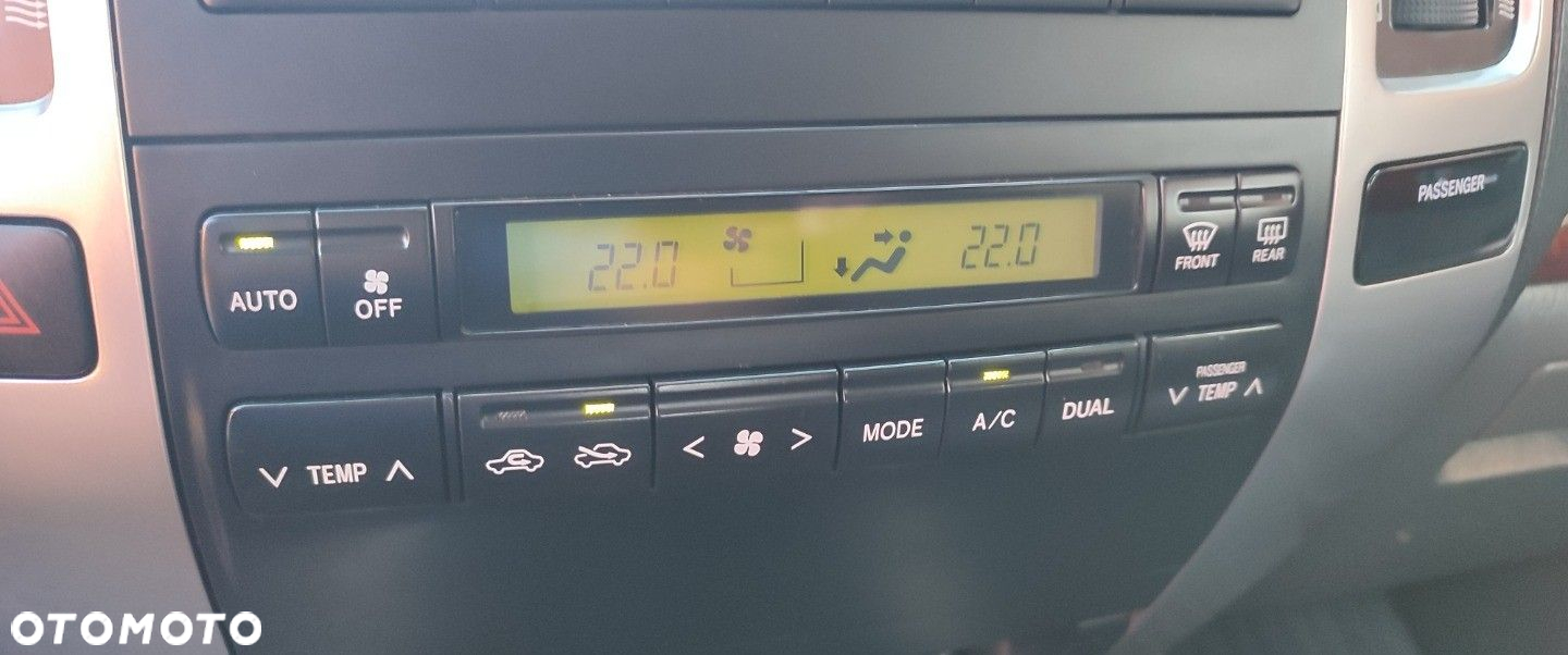 Toyota Land Cruiser - 17