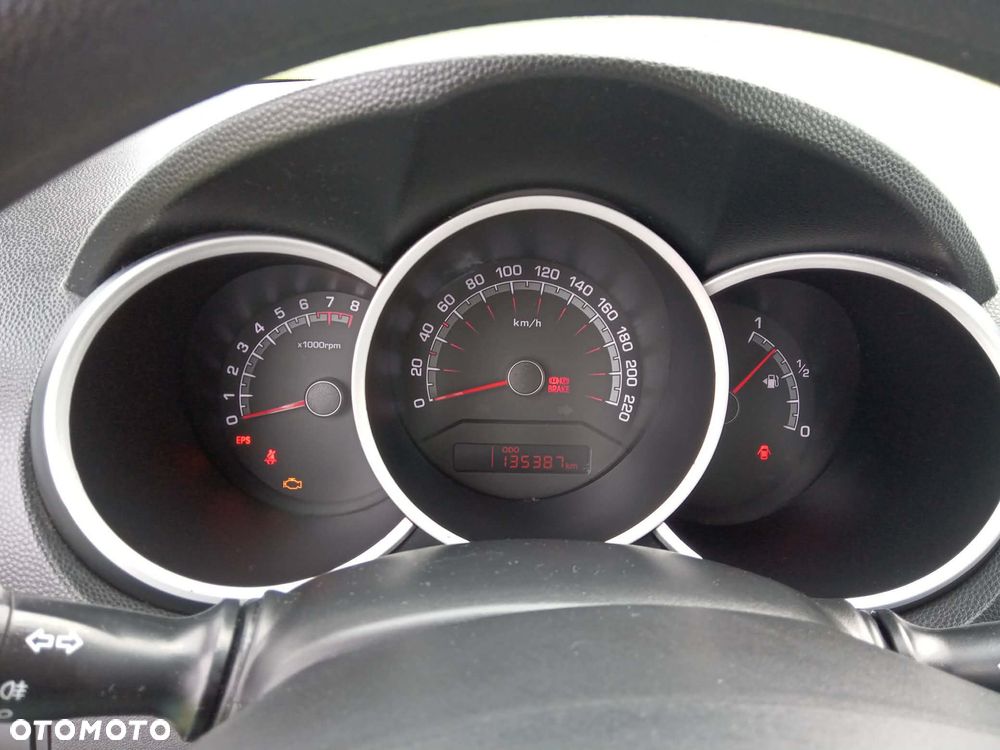 Kia Venga 1.4 S - 16