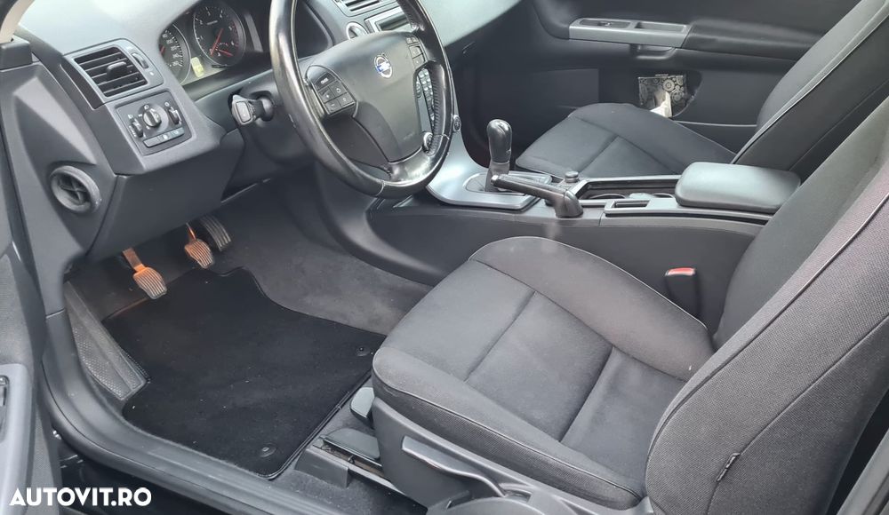 Volvo C30 1.6D Momentum - 5
