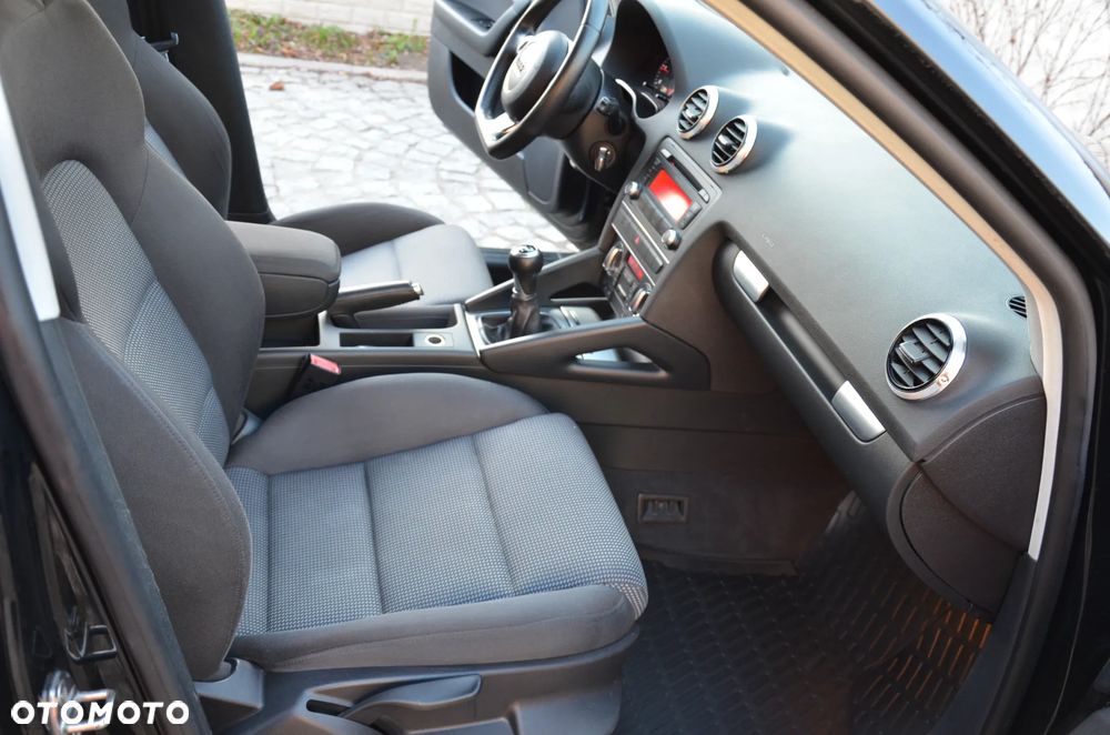 Audi A3 Sportback 2.0 TDI DPF Ambition - 27