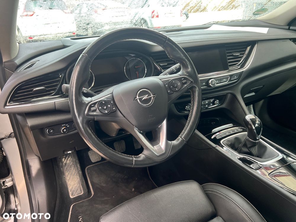 Opel Insignia 2.0 CDTI 4x4 ecoFLEX Start/Stop Business Innovation - 33
