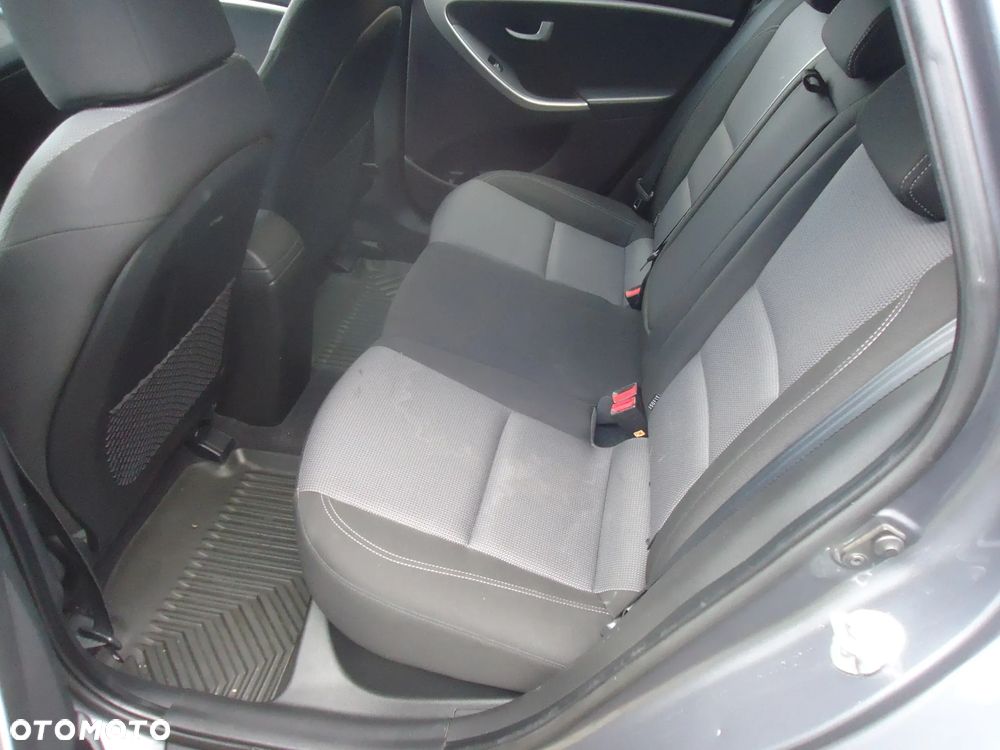 Hyundai i30 1.6 GDI Comfort - 14