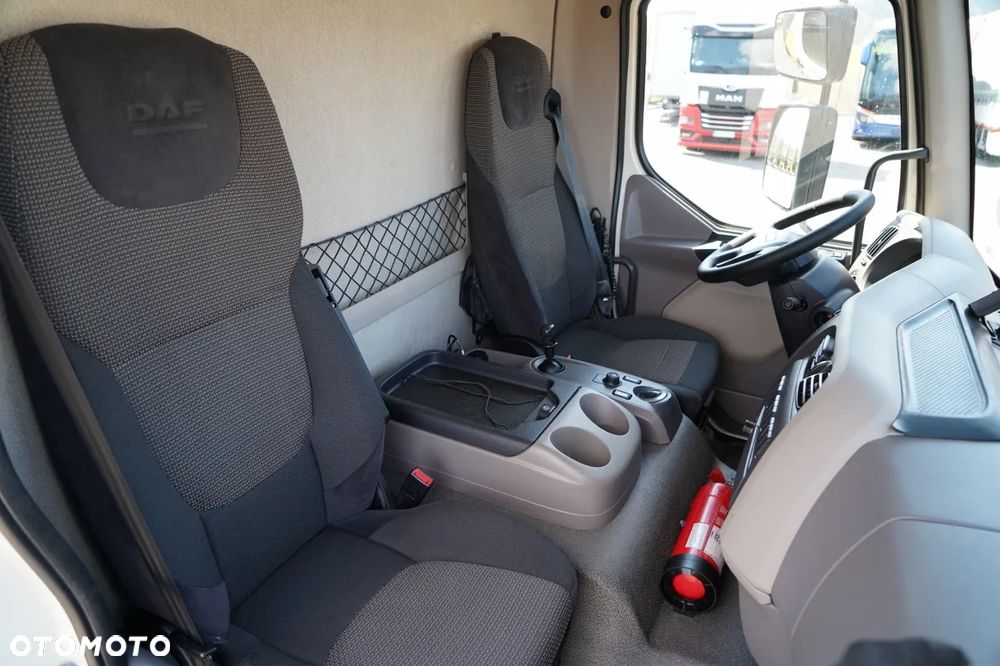 DAF LF 250 / 4X2 / SKRZYNIOWY - 7.30 + HDS HYVA HB 150XE3 / STEROWANIE RADIOWE / ROTATOR / MAX UDŹWIG: 5200 KG / EURO 6 - 35