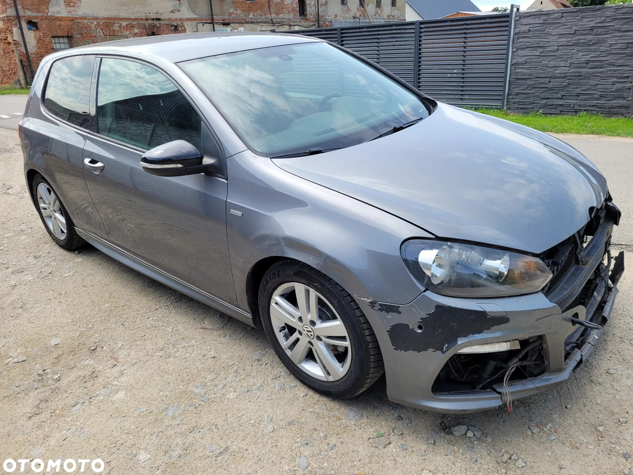 Volkswagen Golf - 2