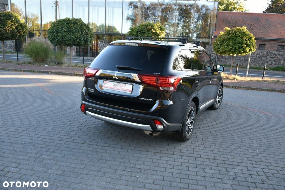 Mitsubishi Outlander 2.0 Instyle Navi 4WD CVT - 22