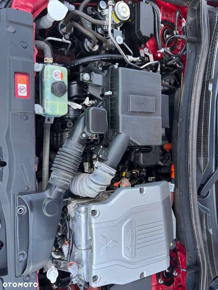 Mitsubishi Outlander 2.4 4WD Diamant - 23