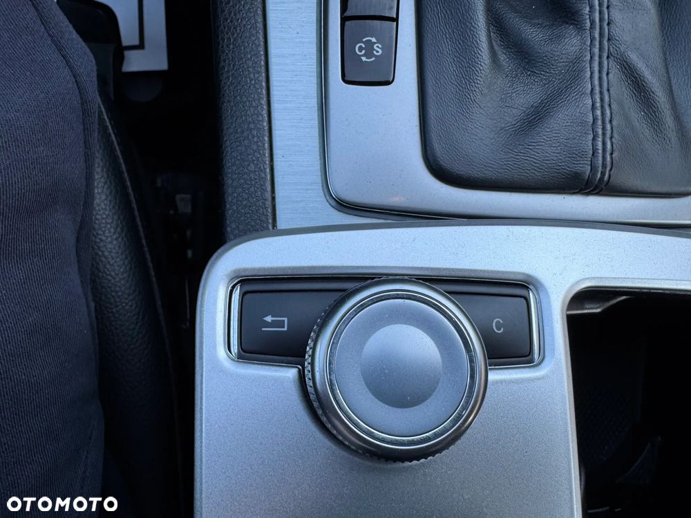 Mercedes-Benz Klasa C 180 T Kompressor Automatik BlueEFFICIENCY Avantgarde - 27