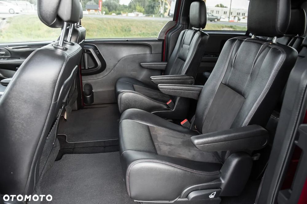 Dodge Grand Caravan 3.6 R/T - 25