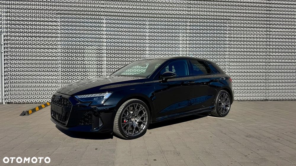 Audi RS3 Sportback - 1