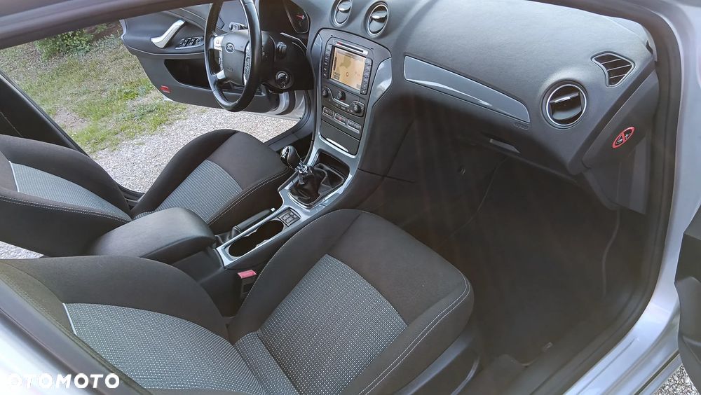 Ford Mondeo 2.0 TDCi Ambiente - 5