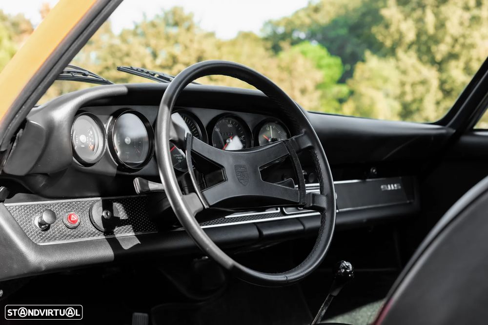 Porsche 911 Série F - 38