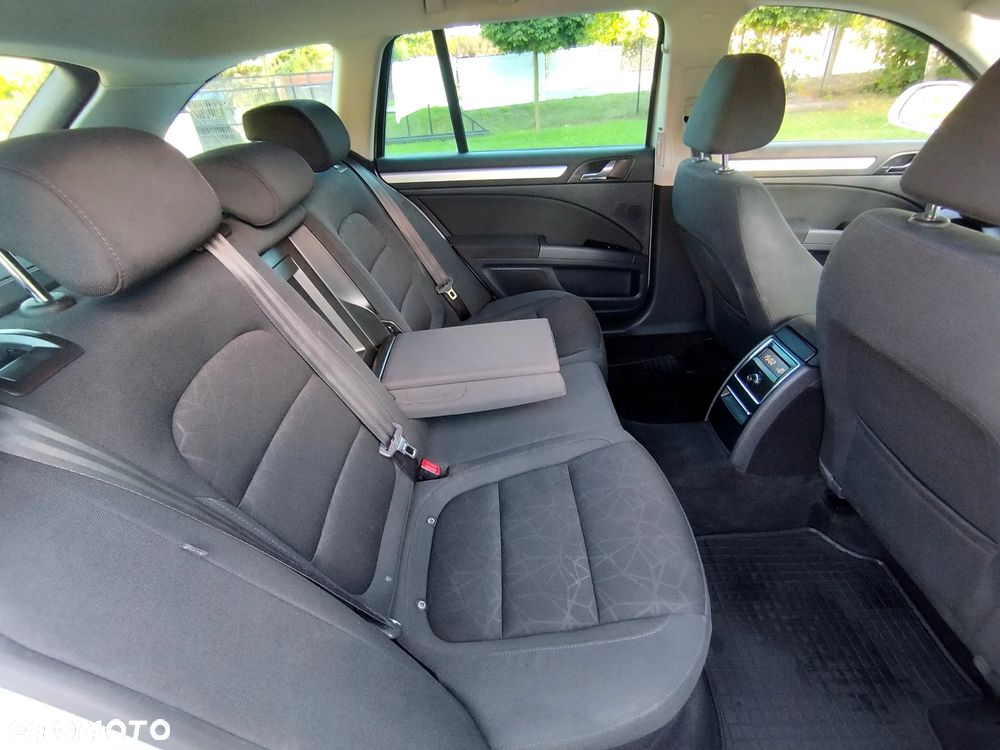 Skoda Superb 2.0 TDI Family - 12