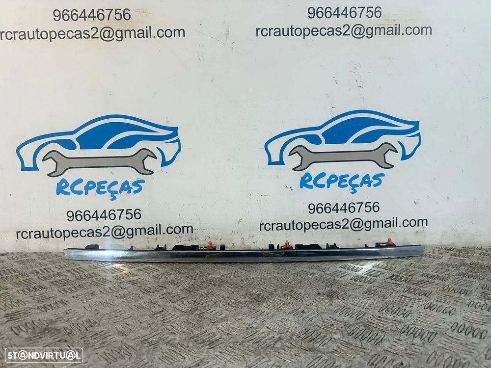 .Puxador Mala Friso Mercedes-Benz Classe C W204 A2047400993 2007 - 2014 - 2