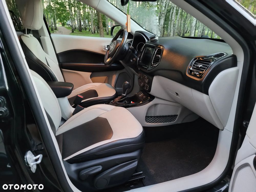 Jeep Compass - 21