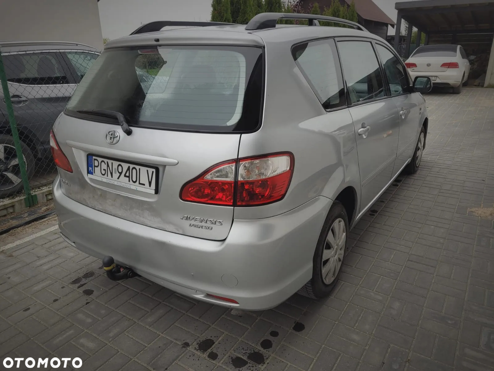 Toyota Avensis Verso 2.0 D-4D - 11