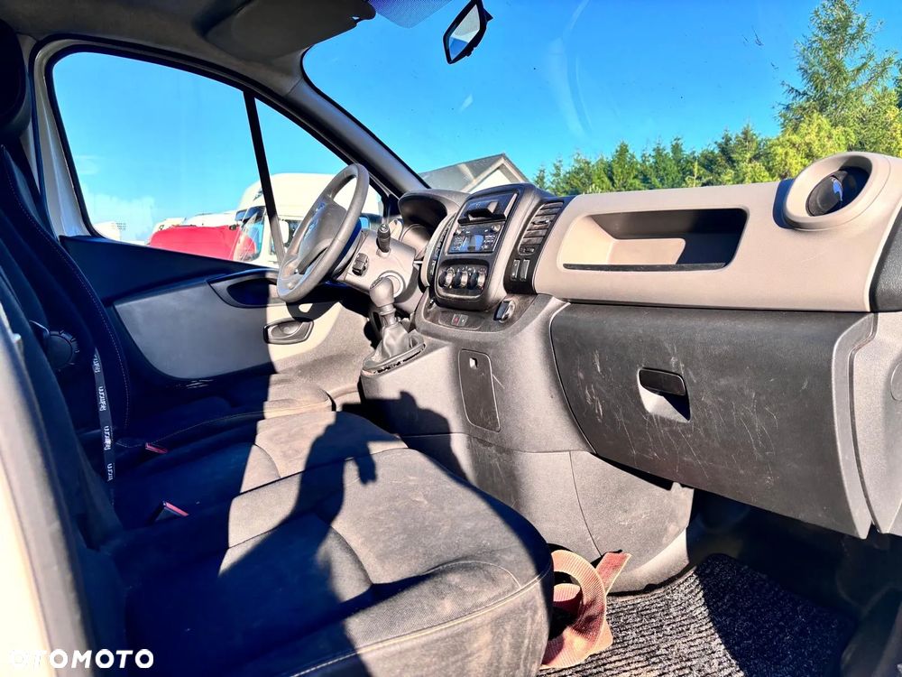 Renault TRAFIC - 9
