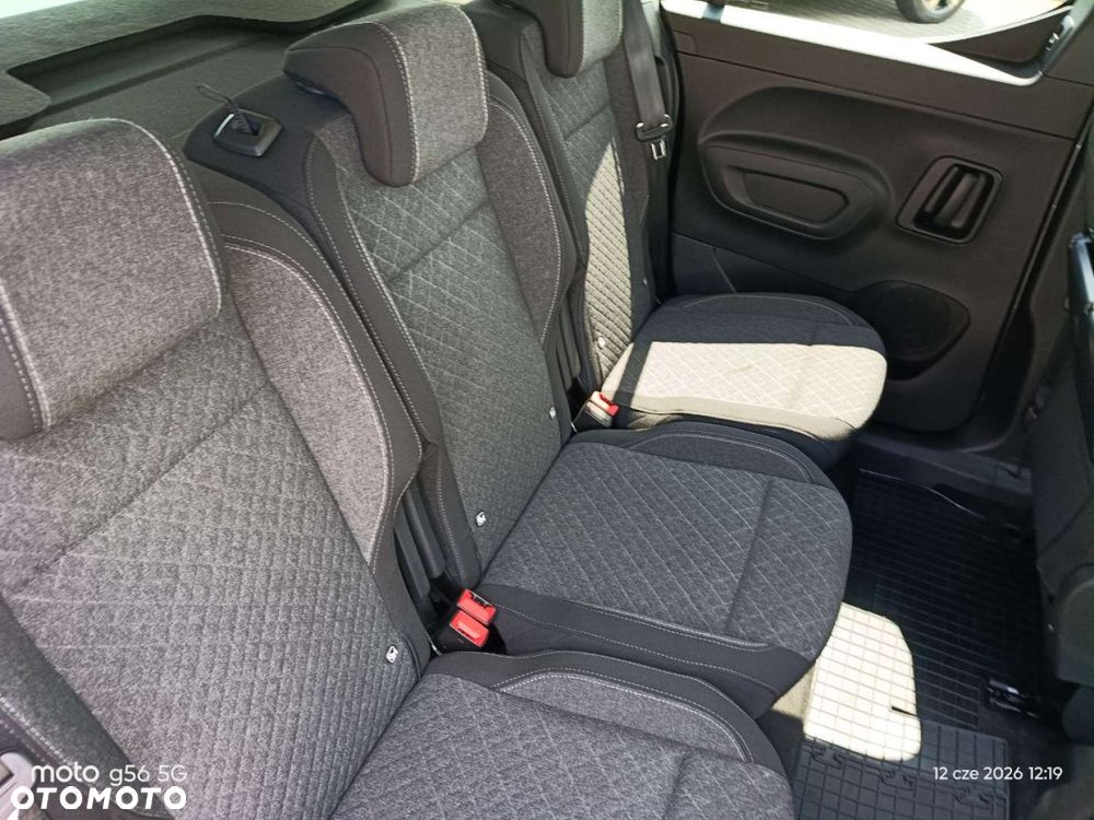 Opel COMBO - 17