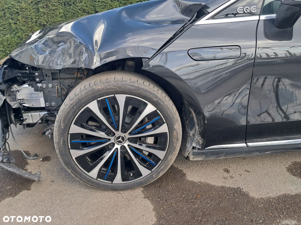Mercedes-Benz EQE - 4