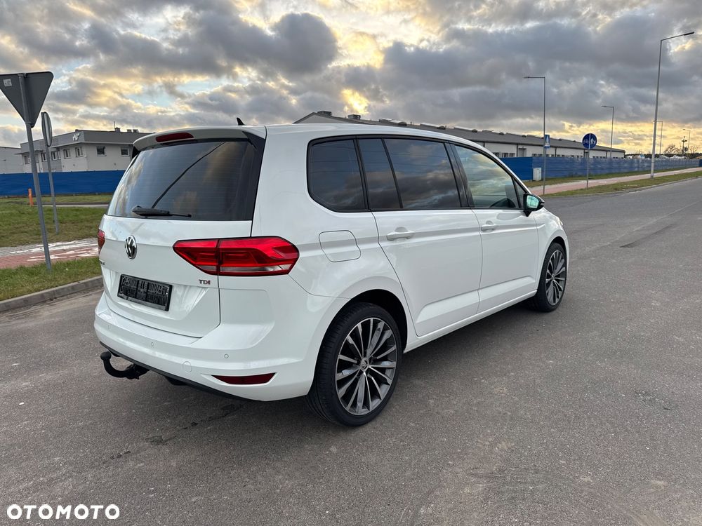 Volkswagen Touran 1.6 TDI BMT SCR Comfortline - 11