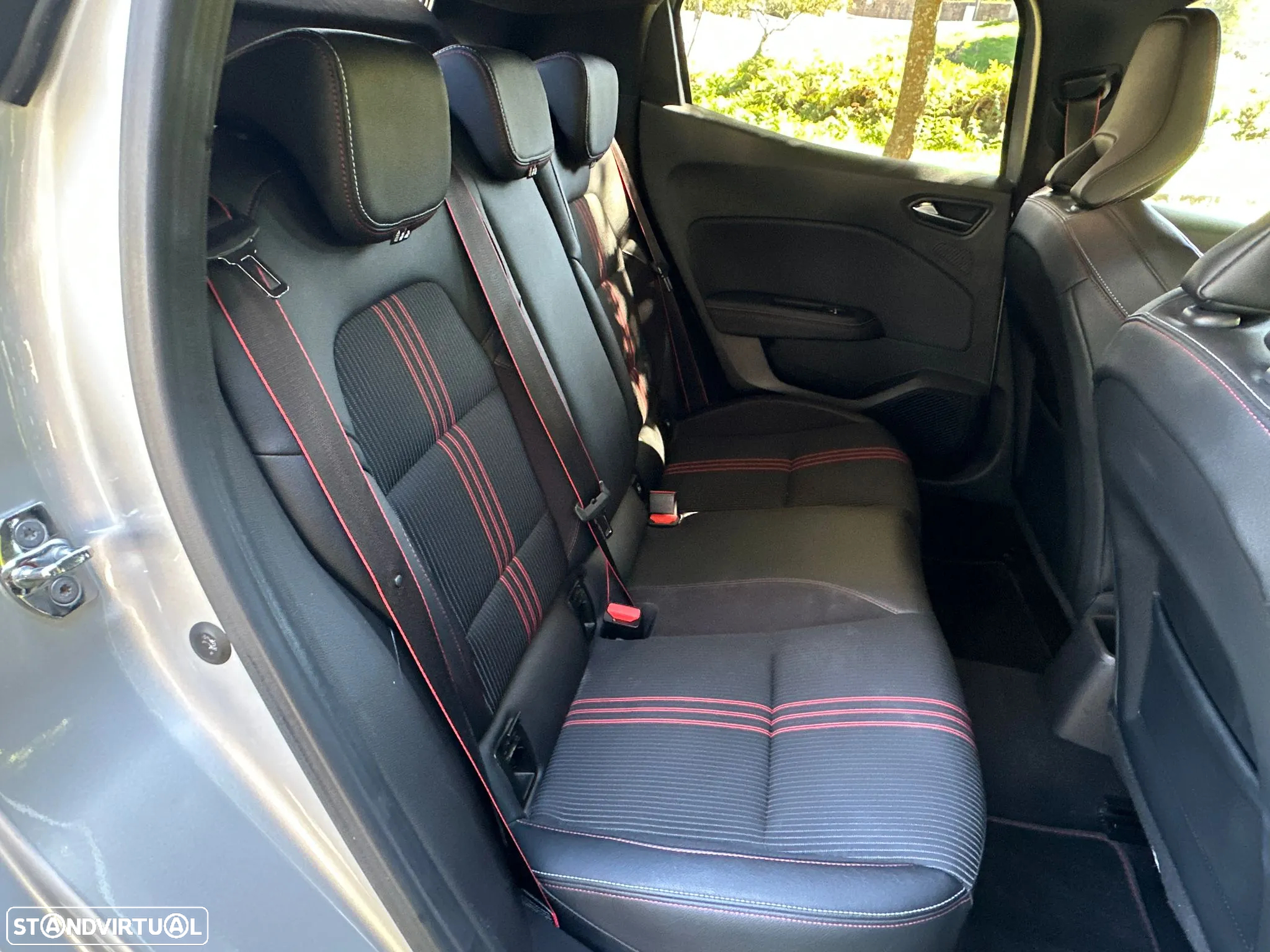 Renault Clio 1.0 TCe RS Line CVT - 31