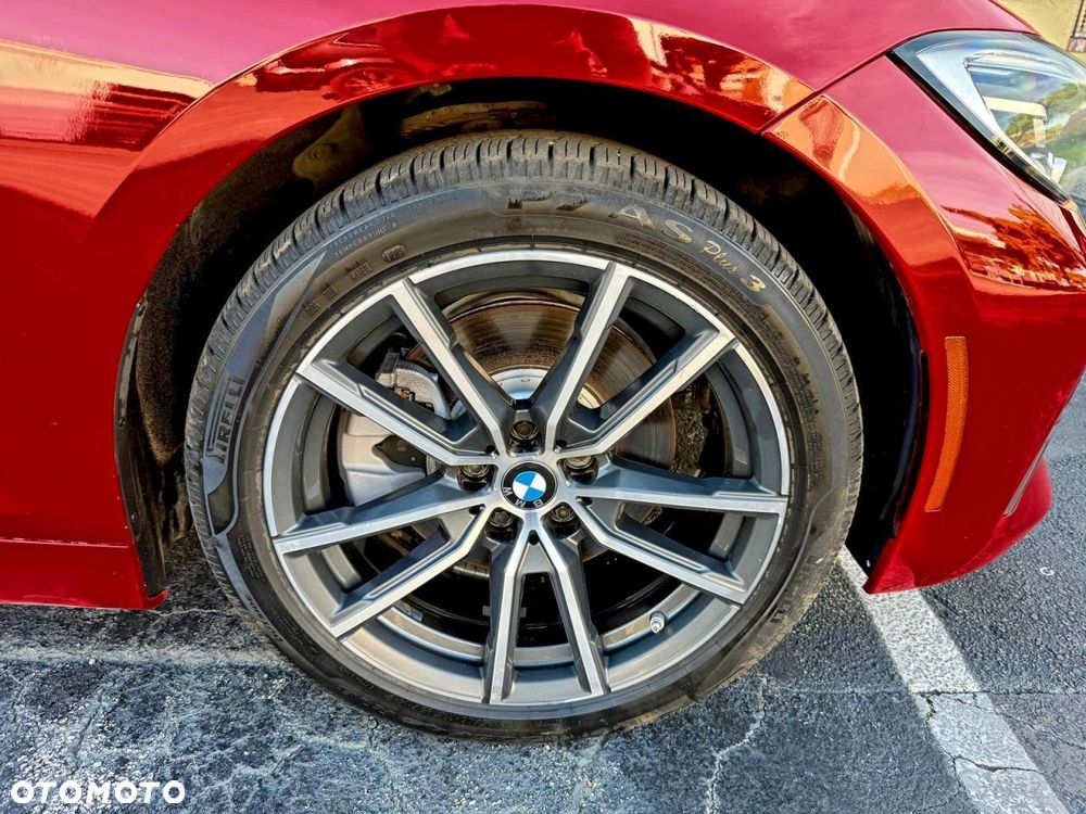 BMW Seria 3 330i M Sport - 12