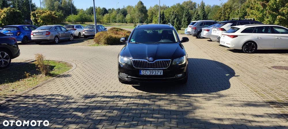 Skoda Superb 2.0 TDI 4x4 Elegance DSG - 4