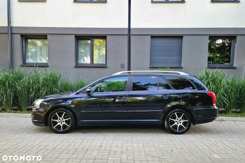 Toyota Avensis 1.8 VVT-i - 2