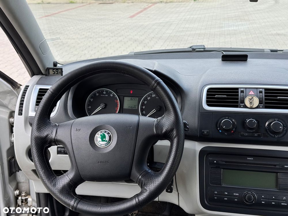 Skoda Roomster 1.4 16V - 11