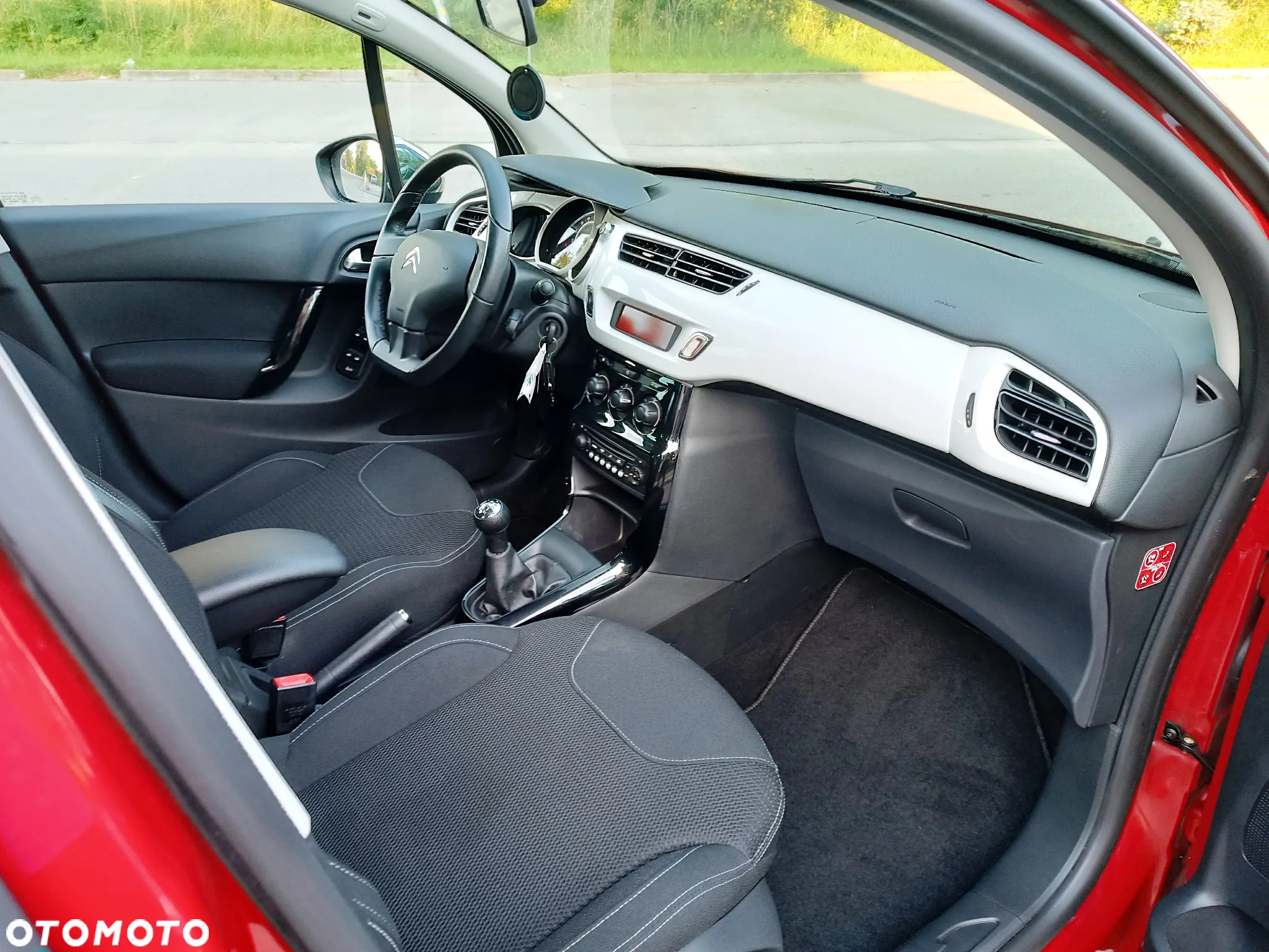 Citroën C3 1.2 PureTech Exclusive - 17